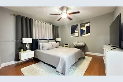 5012 S University Dr, Davie, FL 33328 - Photo 25