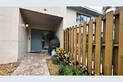 5012 S University Dr, Davie, FL 33328 - Photo 35