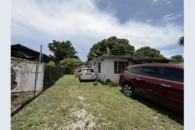 10124 NW 25th Ave, Miami, FL 33147 - Photo 5