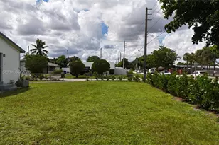 831 N 72nd Way, Hollywood, FL 33024 - Photo 33