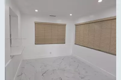 831 N 72nd Way, Hollywood, FL 33024 - Photo 19