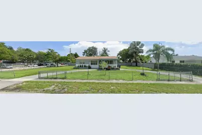 831 N 72nd Way, Hollywood, FL 33024 - Photo 1