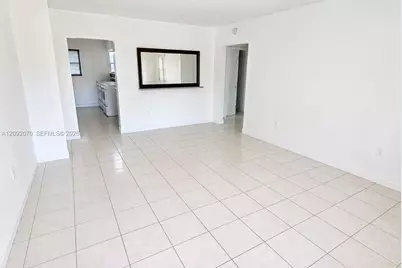 985 SW 10th St, Miami, FL 33130 - Photo 13