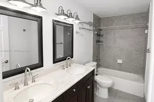985 SW 10th St, Miami, FL 33130 - Photo 23