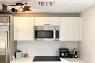 1300 Brickell Bay Dr, Miami, FL 33131 - Photo 15