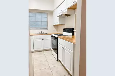 631 Cypress Lake Blvd #J17, Deerfield Beach, FL 33064 - Photo 7