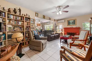 569 SW 5th St, Miami, FL 33130 - Photo 11