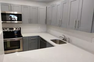 6970 NW 186th St, Hialeah, FL 33015 - Photo 9