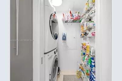 3801 Collins Ave #1505, Miami Beach, FL 33140 - Photo 25