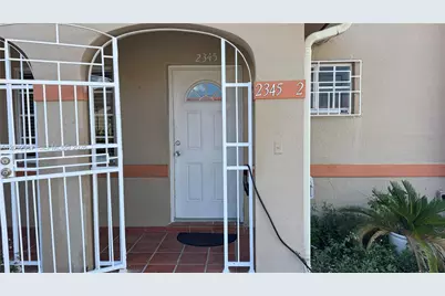 2345 W 69th St #2345-B, Hialeah, FL 33016 - Photo 3