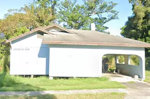 12255 Lakeshore Dr, Canal Point, FL 33438 - Photo 1