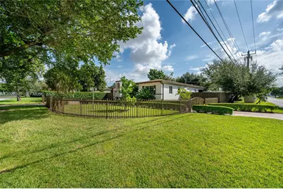 589 Miller Dr, Miami Springs, FL 33166 - Photo 7
