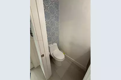 1324 W 71st St, Hialeah, FL 33014 - Photo 11