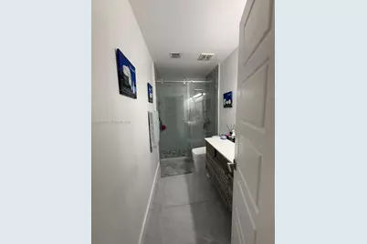 1324 W 71st St, Hialeah, FL 33014 - Photo 25
