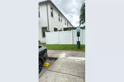 3301 W 89th Ter, Hialeah, FL 33018 - Photo 9