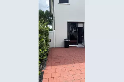 3301 W 89th Ter, Hialeah, FL 33018 - Photo 45
