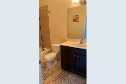 3301 W 89th Ter, Hialeah, FL 33018 - Photo 35