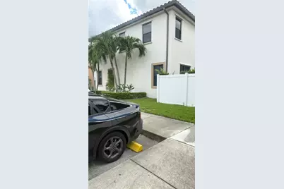 3301 W 89th Ter, Hialeah, FL 33018 - Photo 7