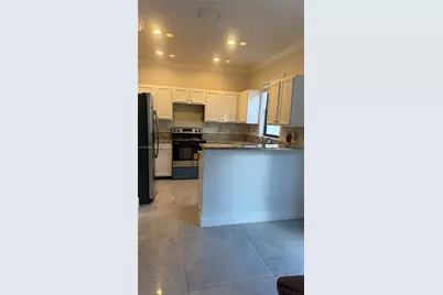 3301 W 89th Ter, Hialeah, FL 33018 - Photo 27