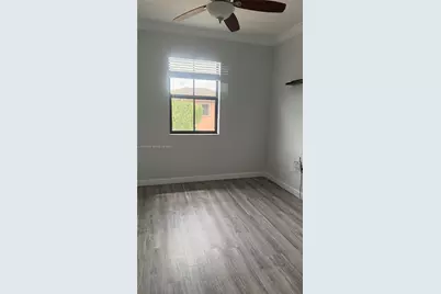 3301 W 89th Ter, Hialeah, FL 33018 - Photo 37