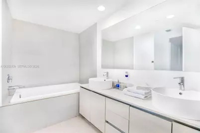 2600 E Hallandale Beach Blvd #T2902, Hallandale Beach, FL 33009 - Photo 17