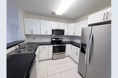 4776 SW 13th Pl, Deerfield Beach, FL 33442 - Photo 11
