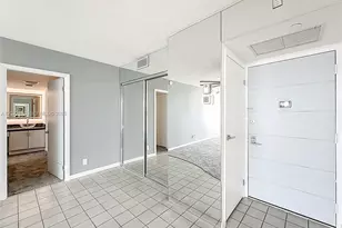 20301 W Country Club Dr, Aventura, FL 33180 - Photo 17