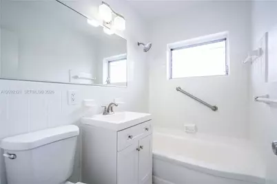 7640 Carlyle Ave #10A, Miami Beach, FL 33141 - Photo 13