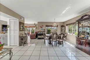15362 SW 39th Ln, Miami, FL 33185 - Photo 9