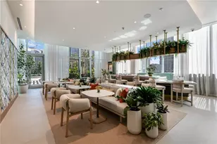 77 SE 5th St, Miami, FL 33131 - Photo 15