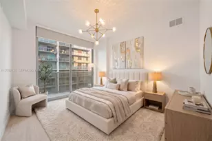 77 SE 5th St, Miami, FL 33131 - Photo 5