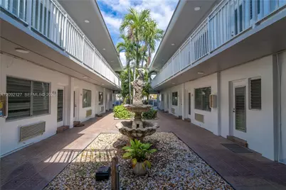 7640 Carlyle Ave #5A, Miami Beach, FL 33141 - Photo 1