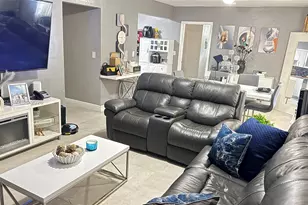 13260 NE Miami Ct, North Miami, FL 33161 - Photo 9