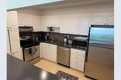 19370 Collins Ave #911, Sunny Isles Beach, FL 33160 - Photo 5