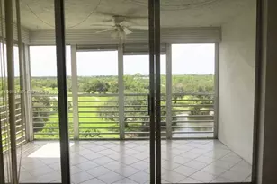 3499 Oaks Way, Pompano Beach, FL 33069 - Photo 5