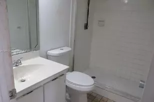 3499 Oaks Way, Pompano Beach, FL 33069 - Photo 9