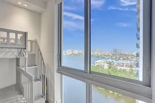 16385 Biscayne Blvd, North Miami Beach, FL 33160 - Photo 7
