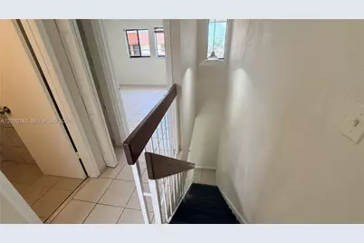 5712 W 25th Ct #5712, Hialeah, FL 33016 - Photo 15