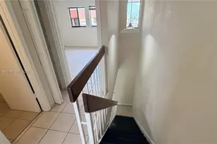 5712 W 25th Ct, Hialeah, FL 33016 - Photo 15