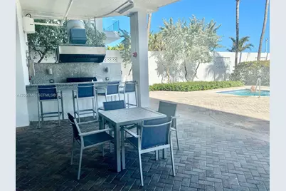 6515 Collins Ave #1505, Miami Beach, FL 33141 - Photo 15