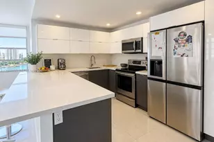 2750 NE 183rd St, Aventura, FL 33160 - Photo 3