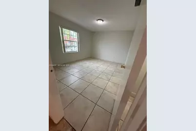 8956 NW 120th St #60, Hialeah Gardens, FL 33018 - Photo 9