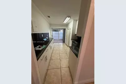 8956 NW 120th St #60, Hialeah Gardens, FL 33018 - Photo 7
