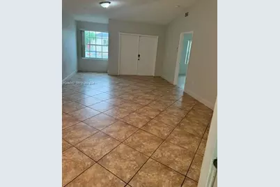 8956 NW 120th St #60, Hialeah Gardens, FL 33018 - Photo 5