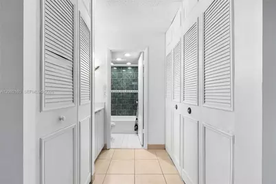 3670 Inverrary Dr #1OB, Lauderhill, FL 33319 - Photo 11