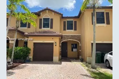 373 NE 37th Ave, Homestead, FL 33033 - Photo 1