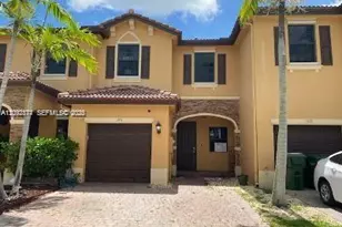 373 NE 37th Ave, Homestead, FL 33033 - Photo 1