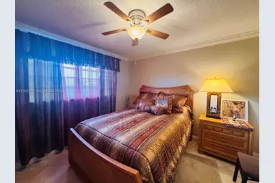 1000 NE 14th Ave #703, Hallandale Beach, FL 33009 - Photo 9