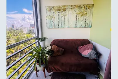 1000 NE 14th Ave #703, Hallandale Beach, FL 33009 - Photo 11