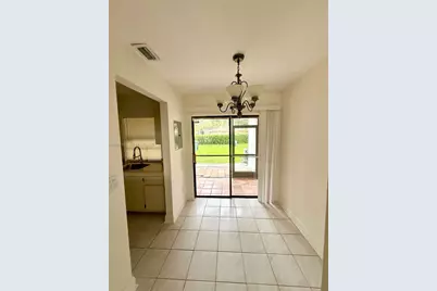 531 NW 103rd Ter, Pembroke Pines, FL 33026 - Photo 5